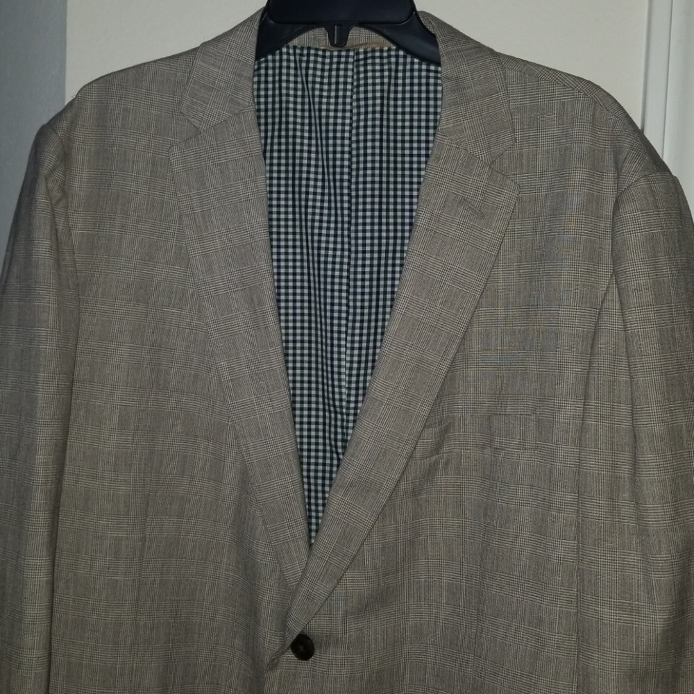 Lightweight sports jacket